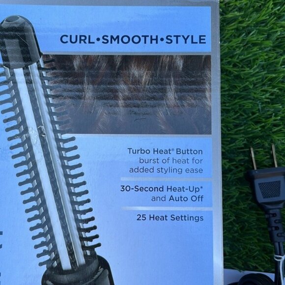 CONAIR Instant Heat Brush - Picture 3 of 5